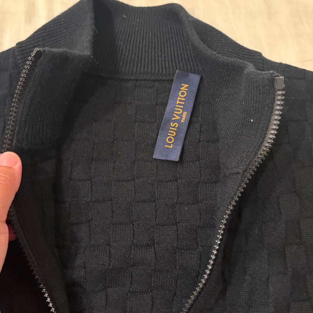 Louis Vuitton sweater - Picture 3 of 4